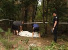 В начале апреля удалось обнаружить тела двух членов семьи, 15 августа правоохранители обнаружили и осмотрели третье тело.