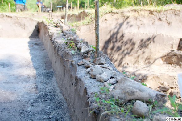 В окрестностях поселка Котельва археологи провели спасительные раскопки и исследовали два поселения-спутника Бельского городища