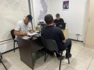 В Одесі затримали двох осіб, які допомагали чоловікам призовного віку незаконно виїжджати з України