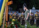 Президент Украины Владимир Зеленский во Львове вместе с местными руководителями почтил память погибших Героев