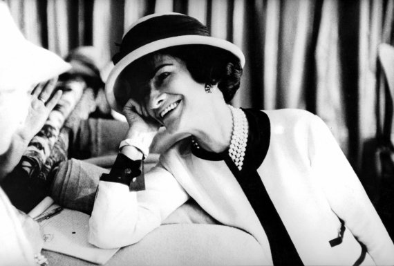 19 серпня виповнюється 139 років з дня народження легенди світу моди Коко Шанель. Фото датоване 1952-м