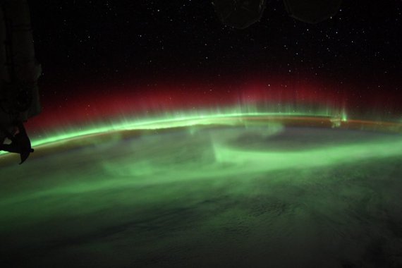 Астронавт показал, как выглядит северное сияние из космоса