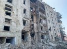 Росіяни влучили ракетою в житловий будинок у Вознесенську, є пораненні