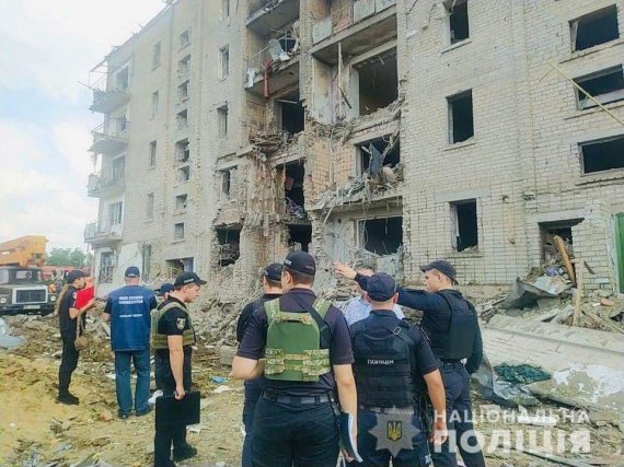 20 серпня окупанти  в черговий раз обстріляли Миколаївщину. На цей раз поцілили у житлові будинки  у  Вознесенську.  Відомо про дев'ятьох поранених, з них чотири дитини