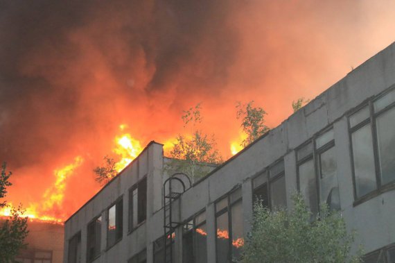Пожар в Харькове тушили несколько часов