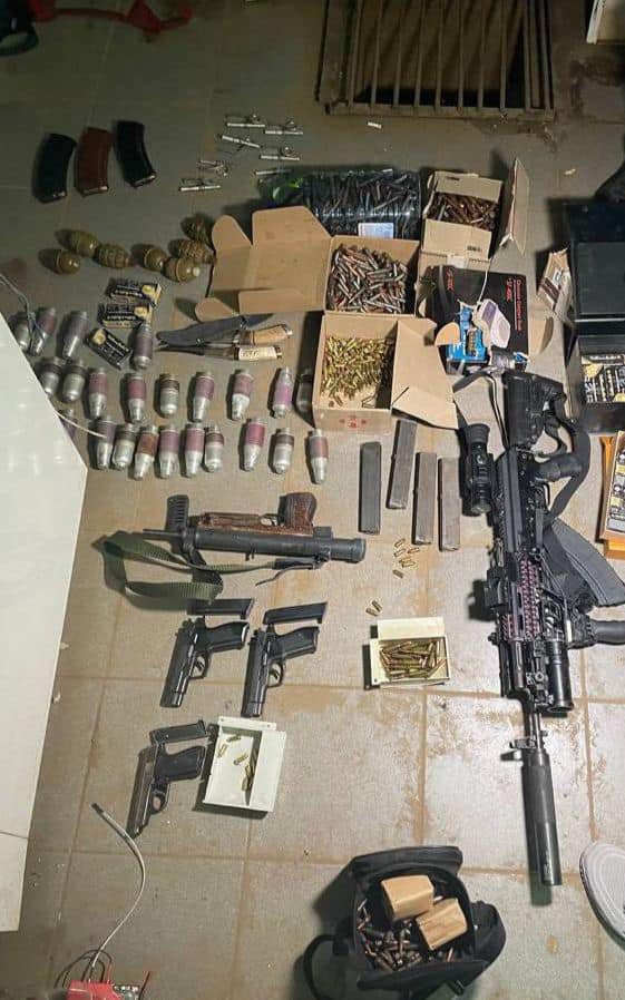 Правоохранители разоблачили нарколабораторию и склад с арсеналом оружия