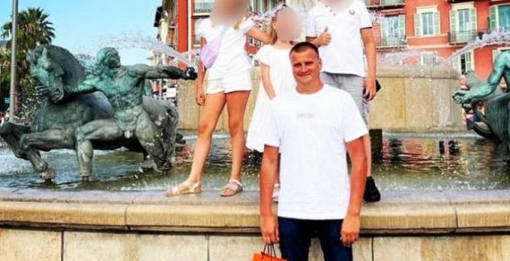 Директор департамента земельных отношений Харьковского городского совета Сергей Колесник выложил в сеть фото, где отдыхает в Ницце.
