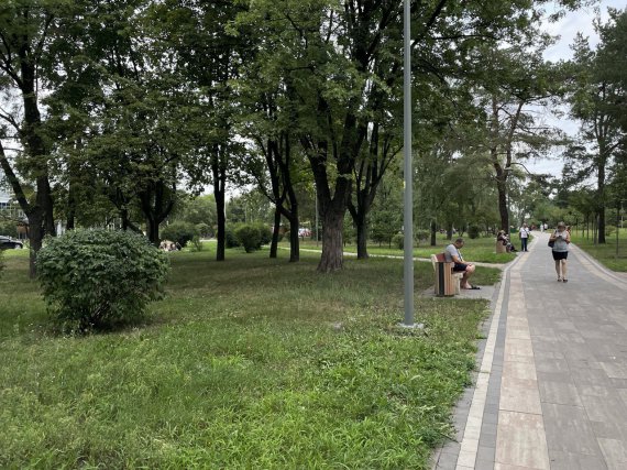 С сетрой Богдана Кротевича, начальника штаба полка "Азов", Сандрой Кротевич встречаемся в парке "Киото" в Киеве