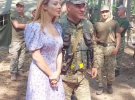 Артистка Тина Кароль вернулась на Родину и отправилась на передовую, чтобы выступить перед украинскими бойцами