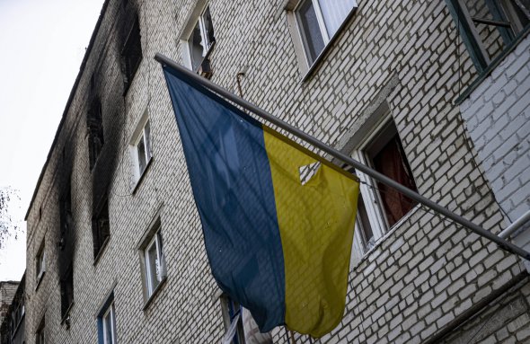 Біля міста Сіверськ Донецької області тривають запеклі бої. Росія обстрілює місто цілодобово артилерією та «Градами» 