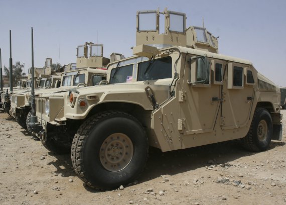 Humvee – полноприводный военный автомобиль, выпускаемый американской компанией AM General.