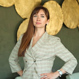 Ольга Гордієвич, лікарка-дієтолог: "Основні вимоги до продуктів, які варто заготувати як резерв: максимально можлива харчова цінність – вміст поживних речовин на 100 грамів продукту та можливість тривалого зберігання продукту".