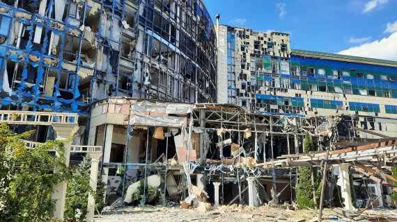 Днем оккупанты обстреляли жилые массивы Харькова. Среди пострадавших – дети