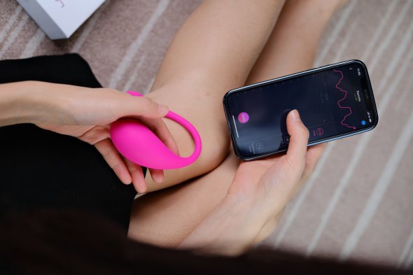 Магазин "У ліжку" продає різні стимулятори, якими можна керувати зі смартфона