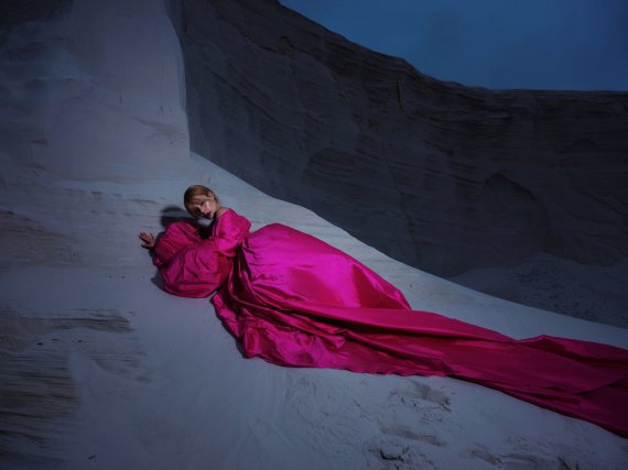 Певица Тина Кароль в ярких образах анонсировала новый клип на песню "Вільні. Нескорені"