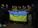 Президент України Володимир Зеленський оприлюднив нові фото визволених з російського полону українських захисників