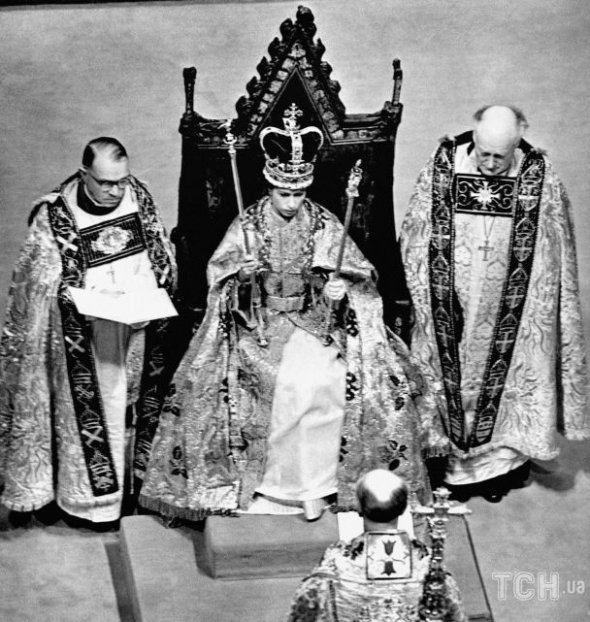 Королева Єлизавета II в день коронації, 1953 рік