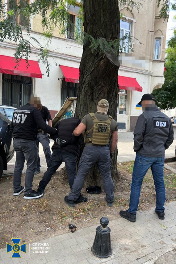 Служба безопасности Украины обезвредила в Одессе преступную группировку подсанкционного "вора в законе" по прозвищу "Антимос".