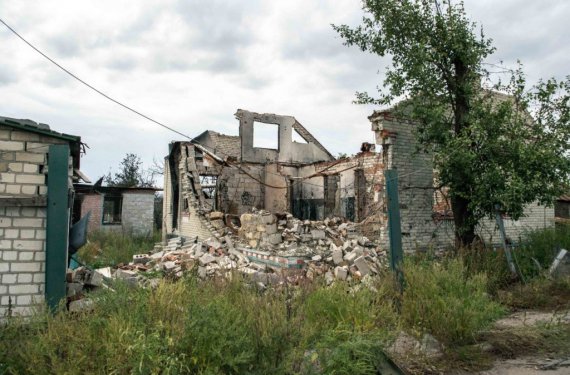 Петр Порошенко побывал на освобожденных территориях Харьковской области, привез гуманитарный груз в Дергачевскую общину.