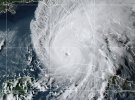 Ураган Ієн сягнув берегів Флориди