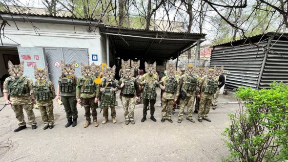 Parimatch забезпечив українських військовослужбовців бронежилетами 3-4 класів з додатковими елементами тактичного екіпірування