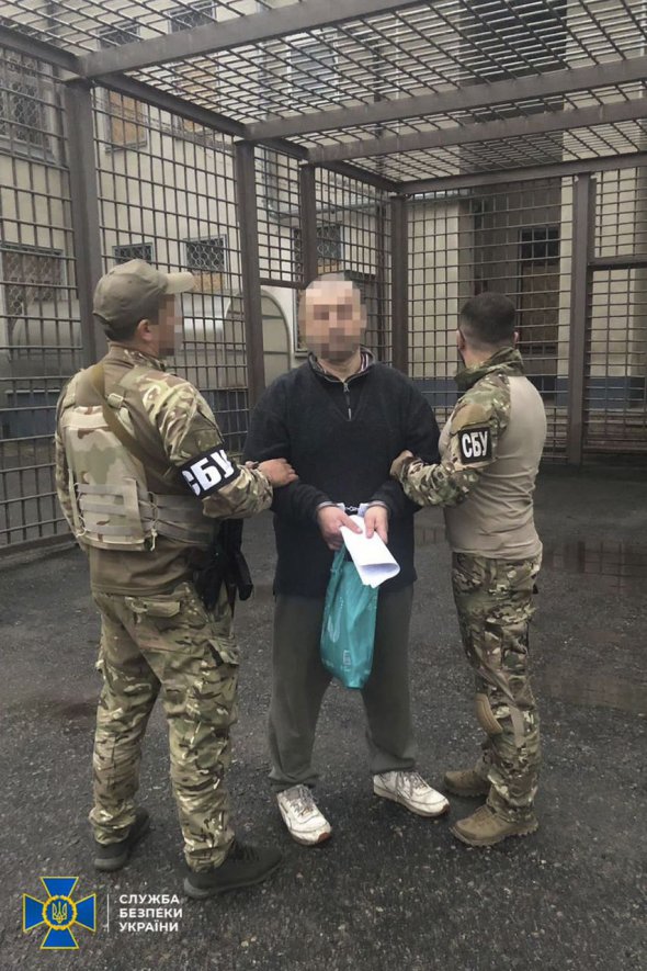 Служба безпеки України затримала зрадника в деокупованому Вовчанську, який допомагав росіянам захопити й окупувати місто