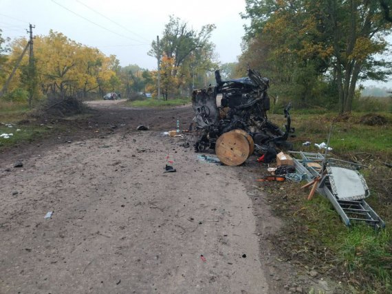 На Сумщині на ворожій міні підірвався автомобіль зв’язківців