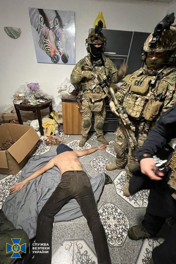 СБУ задержала иностранного контрабандиста оружия