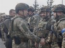 4 жовтня українські захисники урочисто підняли державний прапор у звільненому від російських окупантів місті Лиман на Донеччині.