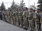 4 жовтня українські захисники урочисто підняли державний прапор у звільненому від російських окупантів місті Лиман на Донеччині.