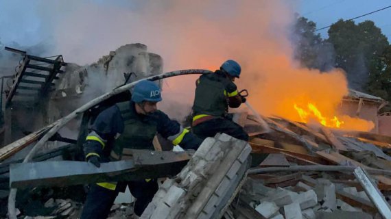 Российские ракеты разрушили жилые дома в Запорожье
