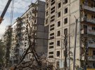 Россияне ночью попали ракетами в жилые дома Запорожья