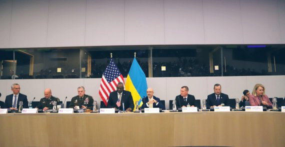 12 октября в Брюсселе состоялась шестая встреча Контактной группы по обороне Украины в формате "Рамштайн". Во встрече приняли участие представители почти 50 стран.