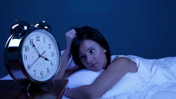 Во время пандемии от трети до половины взрослого населения страдают бессонницей или расстройством сна. Согласно недавно проведенным исследованиям, в период пандемии наблюдалось распространение дефицита сна от 31% до 45%.