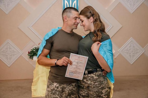 Понад 1,3 тис. пар зареєстрували шлюби в Україні 14 жовтня