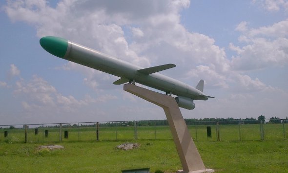 Ракета Х-55 в музее Харьковского авиационного завода, 2011 год