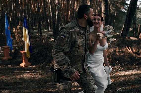 Снайперша Евгения Эмеральд с позывным "украинская Жанна д'Арк" стала женой