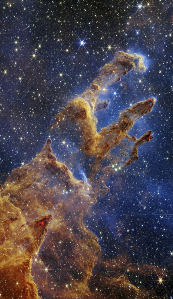 Телескоп James Webb показал Столпы Творения