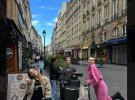 Блогерки Даша Квіткова і Таня Парфільєва разом із зірковими подружками гайнули на відпочинок у Париж