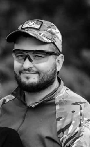 В Киеве в результате дорожного конфликта убили воина добровольческого формирования территориальной громады "Свобода" Алексея Щербину