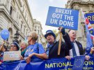 В Лондоне общественность вышла на улицу с призывом к возвращению Великобритании в состав Европейского Союза.