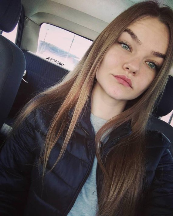 25-летняя Инна погибла в автомобиле от ракетного удара российских террористов.