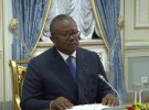 26 октября в Украину приехал президент Гвинеи-Бисау Умару Сиссоку Эмбало.