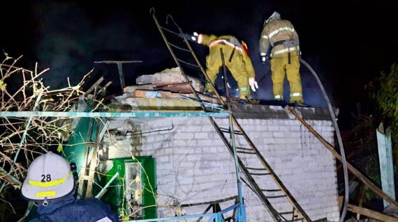 Росіяни вночі обстріляли три громади Дніпропетровщини, є руйнування
