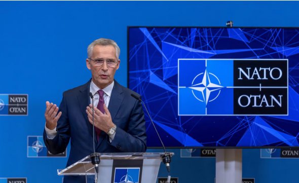 Генсек НАТО Єнс Столтенберг попередив, що недавні успіхи Києва на полі бою були б неможливими без підтримки союзників по НАТО 