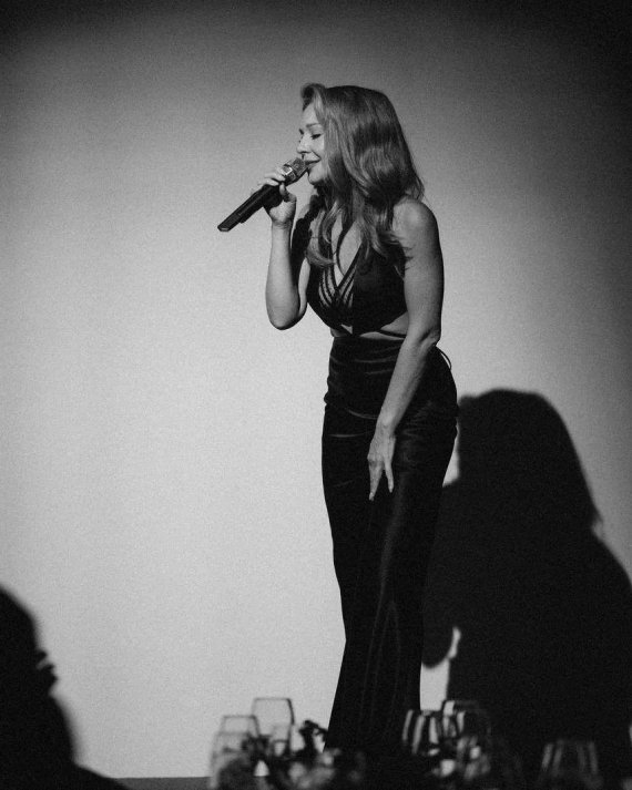 Співачка Тіна Кароль виступила на благодійному вечорі "Way of peace" у Нью-Йорку.