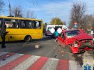 Внаслідок аварії у Черкасах госпіталізовано 10 людей