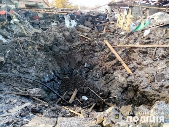 Минулими вихідними російські окупанти нанесли ракетні удари по Запорізькій області. До органів поліції надійшло 35 повідомлень про руйнування.