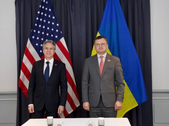 В ходе саммита АСЕАН состоялась встреча министра иностранных дел Украины Дмитрия Кулебы и госсекретаря США Энтони Блинкена