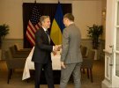Під час саміту АСЕАН відбулась зустріч міністра закордонних справ України Дмитра Кулеби й держсекретаря США Ентоні Блінкена